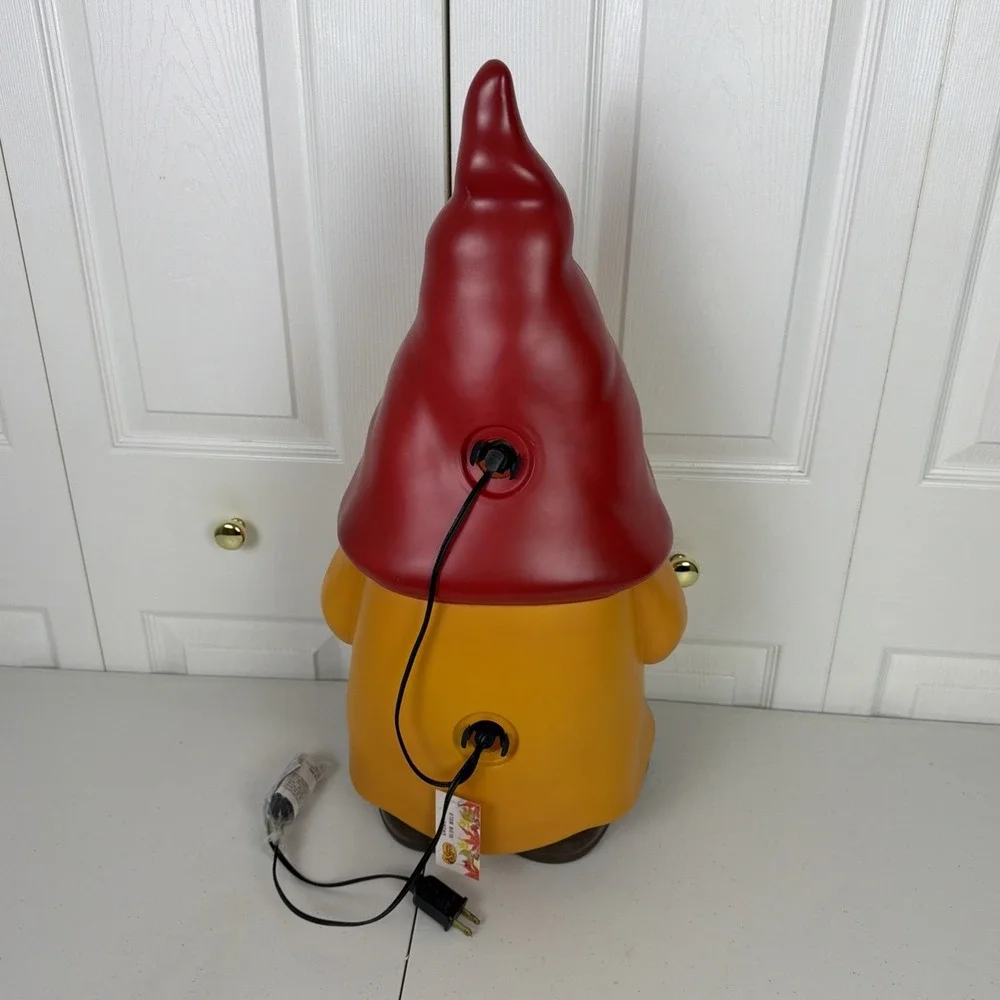 Blow Mold Gnome & Sunflowers Cracker Barrel 2025 Fall Autumn Harvest 24